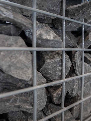 Basalt Bruchsteine 50 - 80mm (5 - 8cm) verlegt im korb