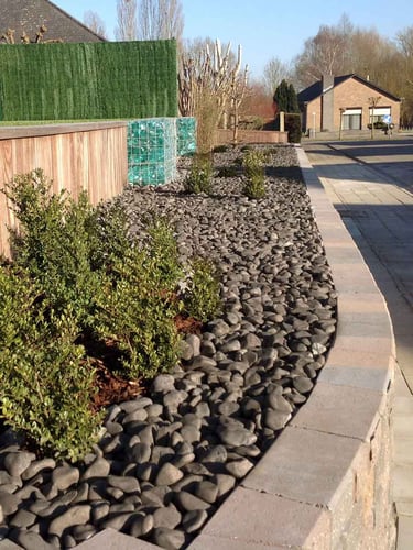 Nero Ebano noir grands galets jardin paysagé