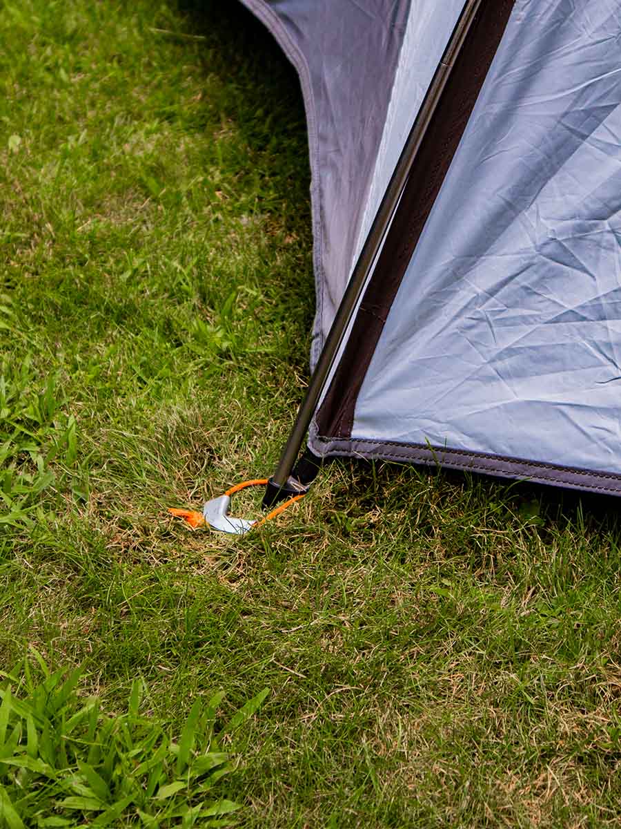 Piquets Robustes en Acier Piquets de Fixation Inoxydable Piquet de Sol  Galvanisé Ancrage au Sol en U pour Trampoline Tente de Camping et Jardin 4  Pièces : : Sports et Loisirs