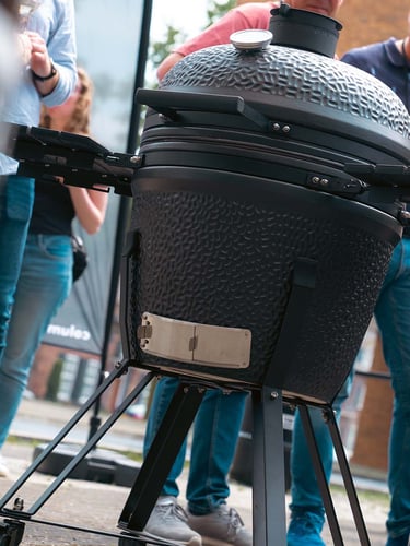 The Columbus Pro Line Large Q Kamado Complete