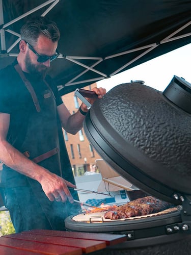 The Columbus Large Pro Line Urban Grey Compleet Kamado