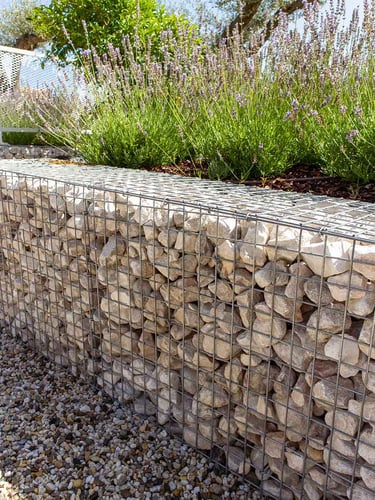 Pierres calcaires à gabion jaune Yellow Sun jardin paysagé