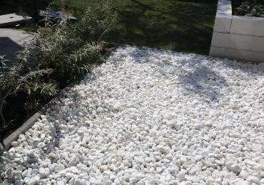 6 jardines de ensueño con piedras blancas